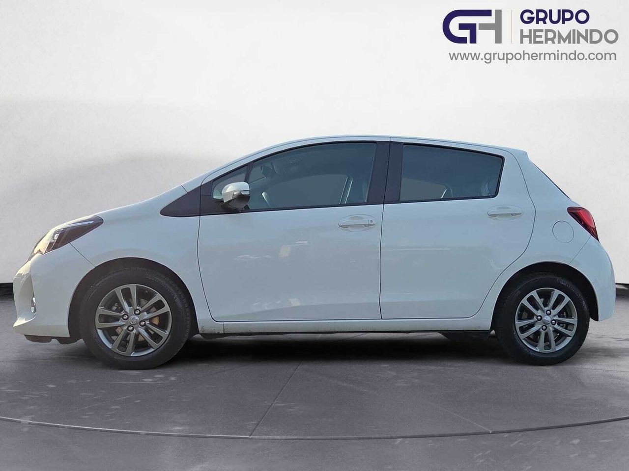 Toyota Yaris 100 ACTIVE  - Foto 2
