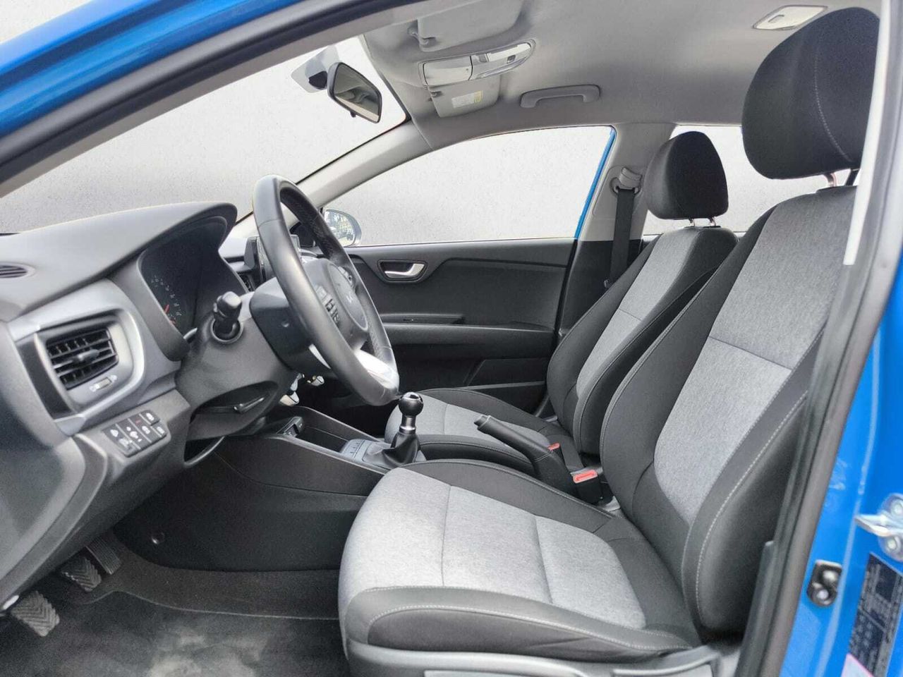 Kia Stonic 1.2 DPI DRIVE 84 CV  - Foto 2