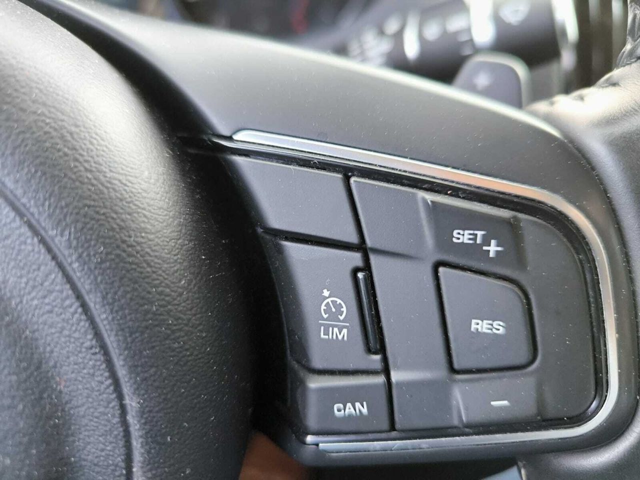Jaguar XE 2.0 RWD PRESTIGE 180 CV AUT  - Foto 2