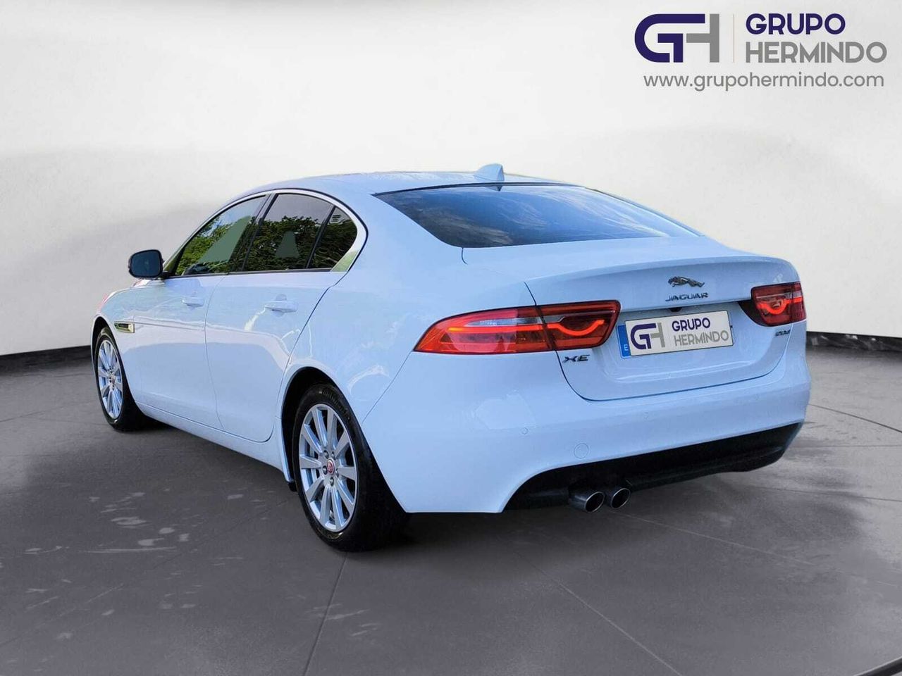 Jaguar XE 2.0 RWD PRESTIGE 180 CV AUT  - Foto 2