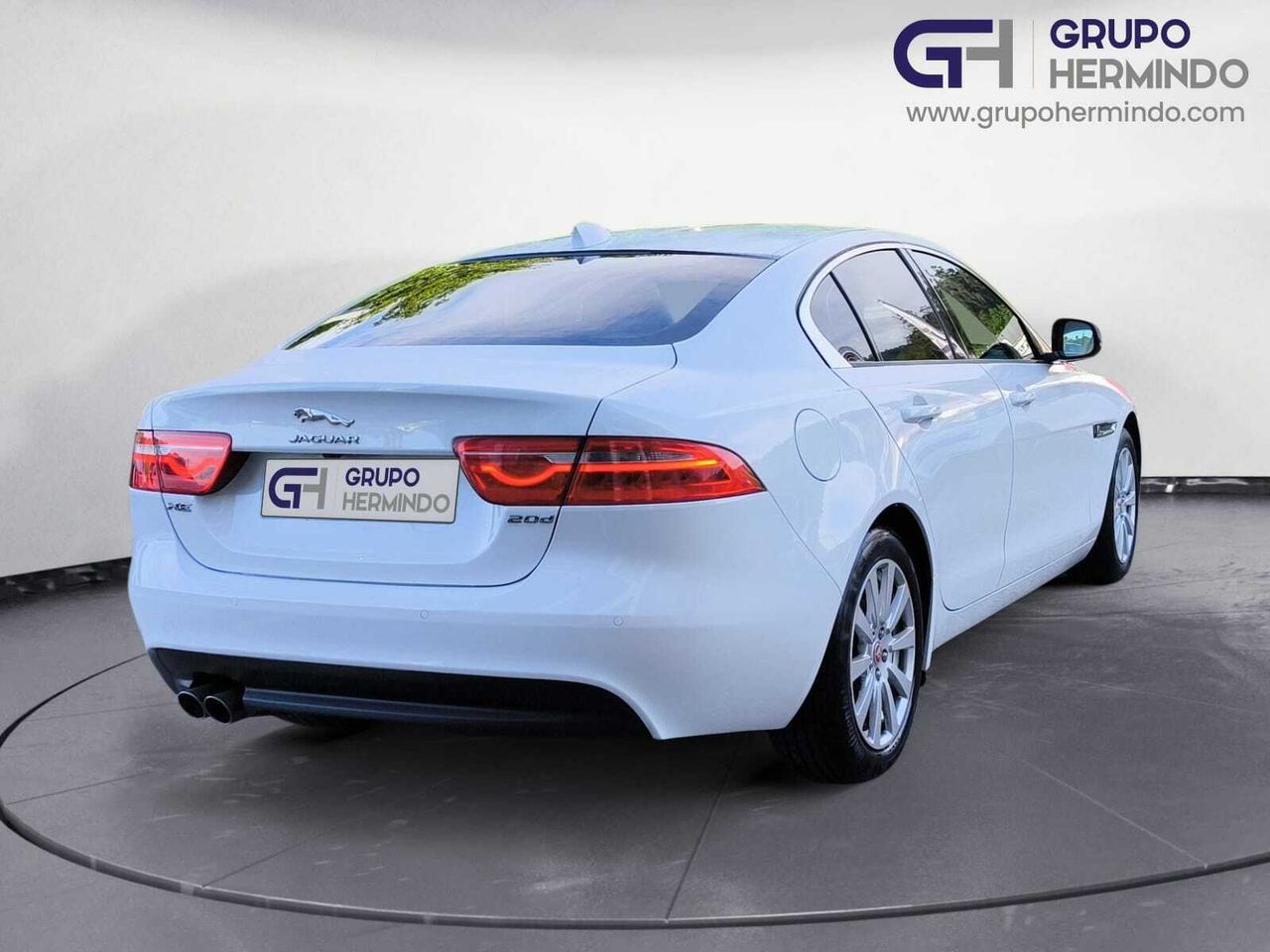 Jaguar XE 2.0 RWD PRESTIGE 180 CV AUT  - Foto 2