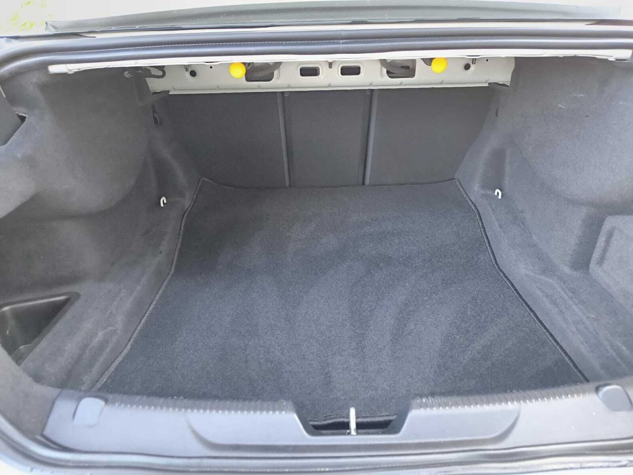 Jaguar XE 2.0 RWD PRESTIGE 180 CV AUT  - Foto 2