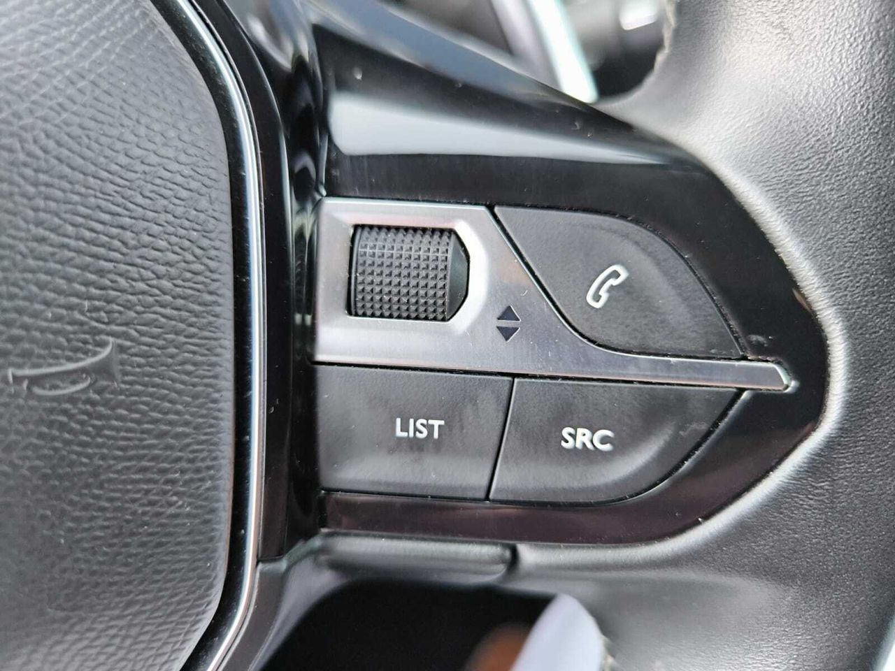 Peugeot 3008 Hybrid ALLURE PACK HYBRID 225 e-EAT8  - Foto 2