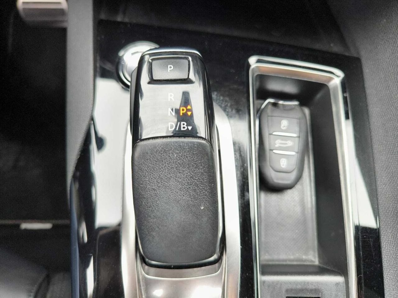Peugeot 3008 Hybrid GT PACK HYBRID 225 e-EAT8   - Foto 2