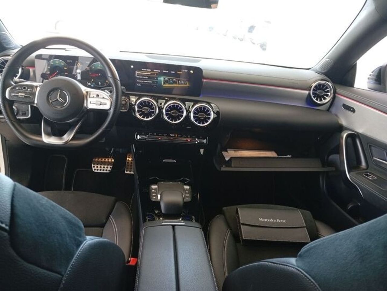 Mercedes CLA 200 D DCT SHOOTING BRAKE  - Foto 2