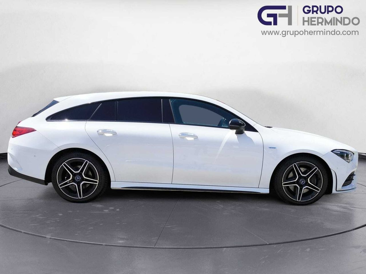 Mercedes CLA 200 D DCT SHOOTING BRAKE  - Foto 2