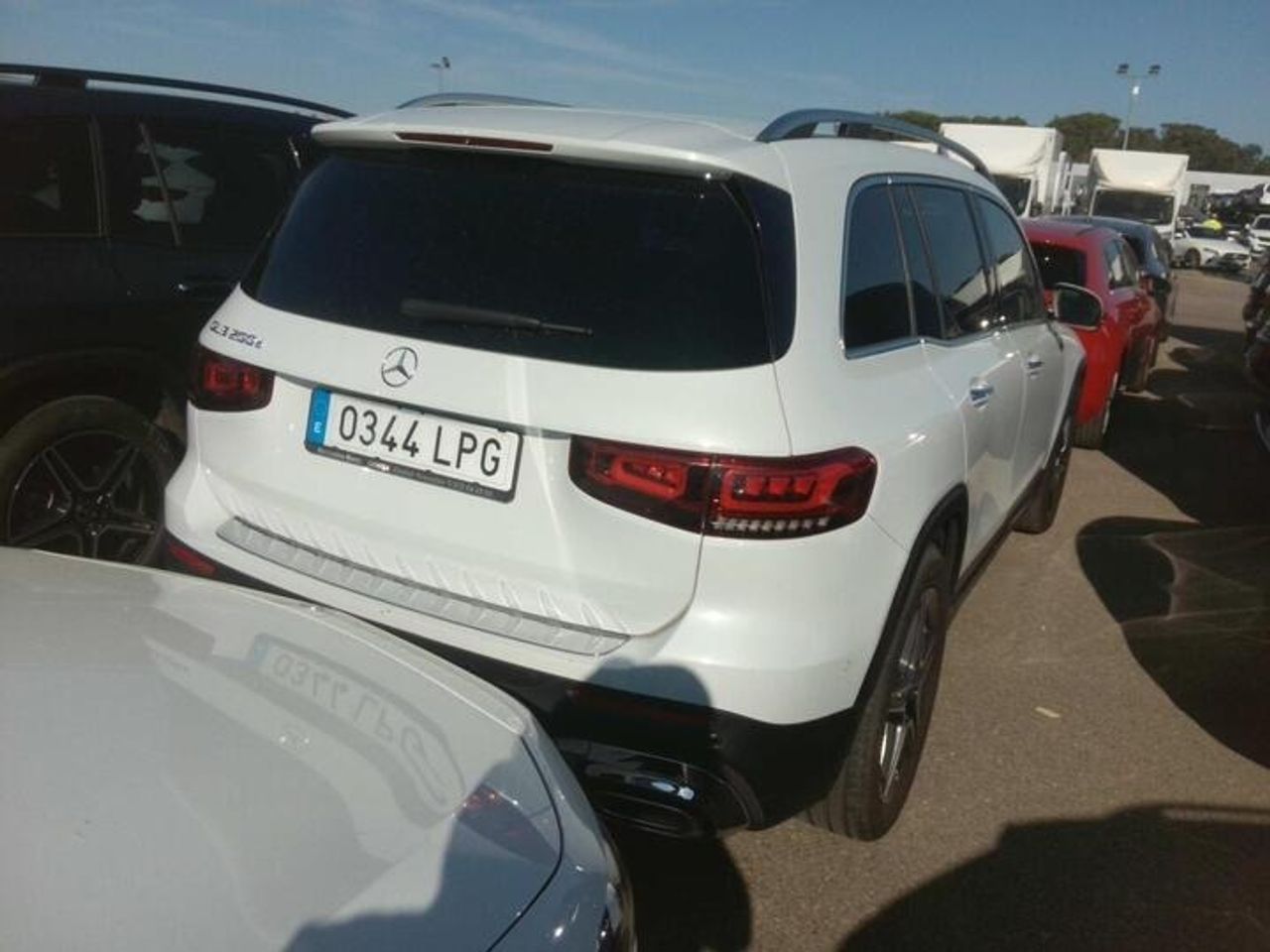 Mercedes GLB 200 D DCT 7 PLAZAS+ AMG LINE+PAQ PREMIUM+BOLA REMOLQUE  - Foto 2
