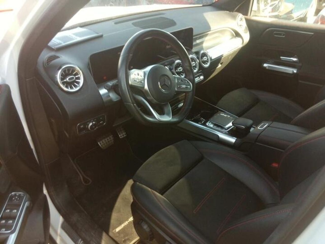 Mercedes GLB 200 D DCT 7 PLAZAS+ AMG LINE+PAQ PREMIUM+BOLA REMOLQUE  - Foto 2