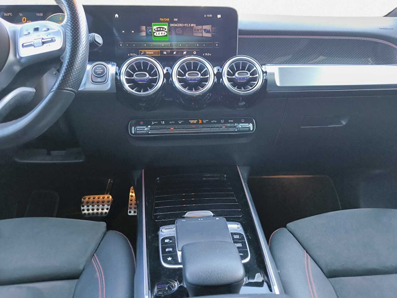 Mercedes GLB 200 D DCT 7 PLAZAS+ AMG LINE+PAQ PREMIUM+BOLA REMOLQUE  - Foto 2