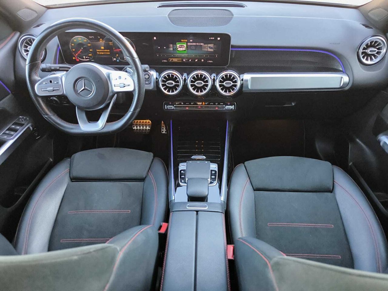 Mercedes GLB 200 D DCT 7 PLAZAS+ AMG LINE+PAQ PREMIUM+BOLA REMOLQUE  - Foto 2