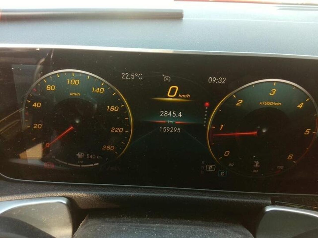 Mercedes GLB 200 D DCT 7 PLAZAS+ AMG LINE+PAQ PREMIUM+BOLA REMOLQUE  - Foto 2