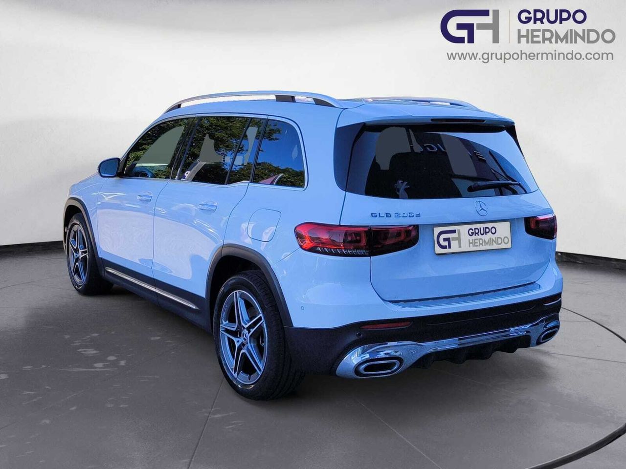 Mercedes GLB 200 D DCT 7 PLAZAS+ AMG LINE+PAQ PREMIUM+BOLA REMOLQUE  - Foto 2