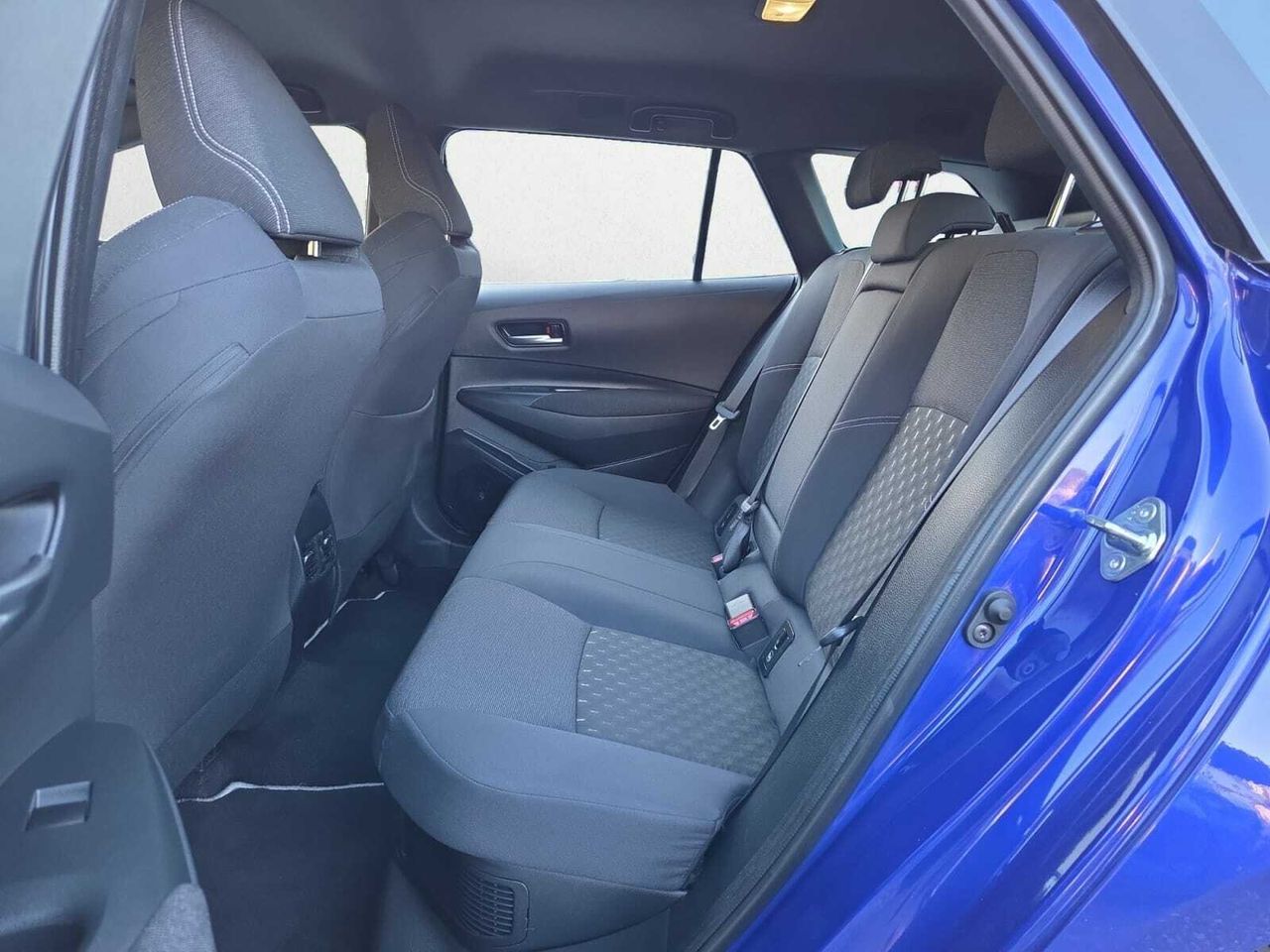 Toyota Corolla 140 H ACTIVE PLUS TOURING SPORT  - Foto 2
