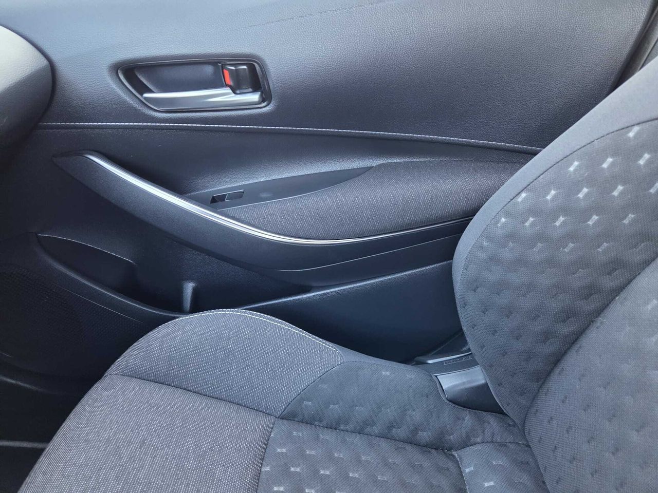 Toyota Corolla 140 H ACTIVE PLUS TOURING SPORT  - Foto 2