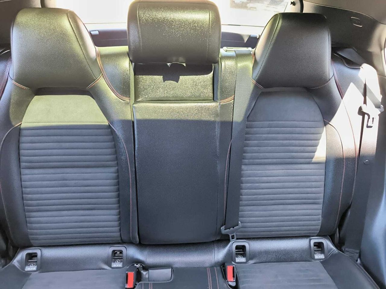 Mercedes GLA 200 D AMG + TECHO PANORAMICO + PAQ VENTAJA  - Foto 2