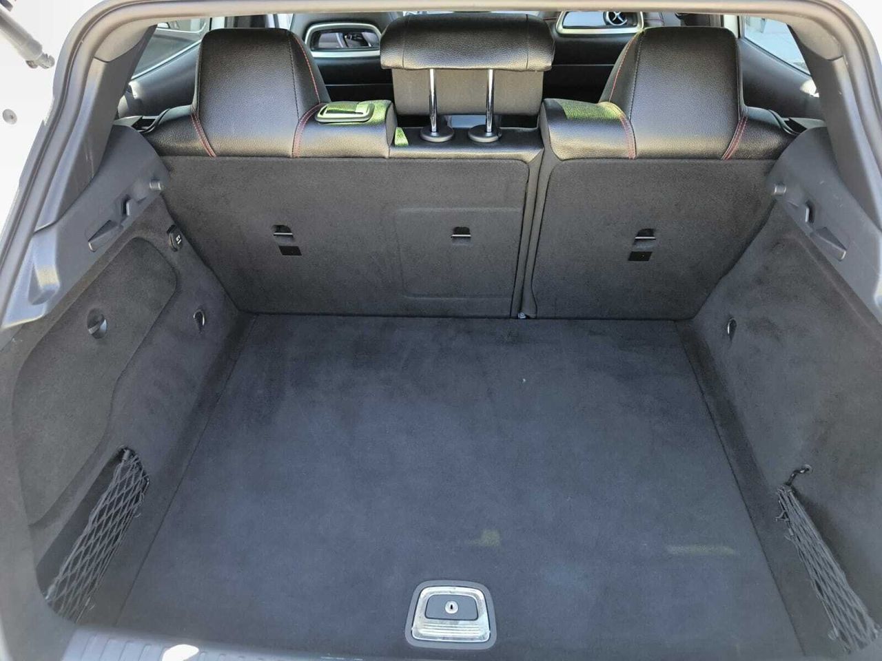Mercedes GLA 200 D AMG + TECHO PANORAMICO + PAQ VENTAJA  - Foto 2
