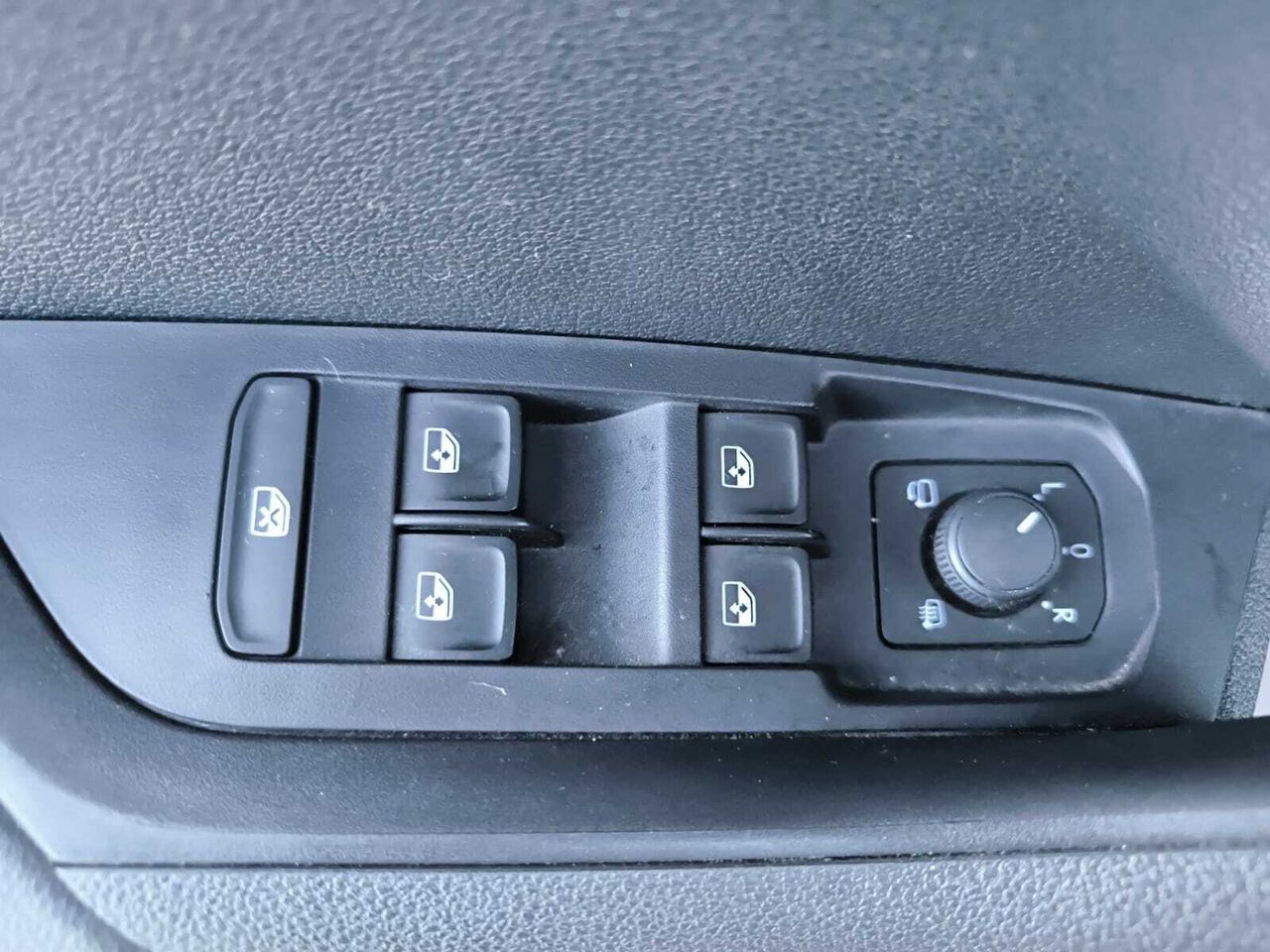 Skoda Karoq 2.0 TDI 150 CV SELECTION DSG 4X4  - Foto 2