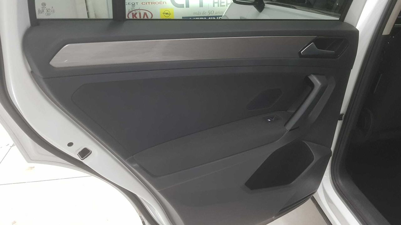 Volkswagen Tiguan ADVANCE 2.0 TDI 150 CV DSG  - Foto 2