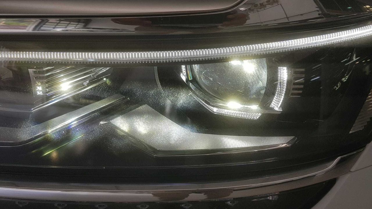 Volkswagen Tiguan ADVANCE 2.0 TDI 150 CV DSG  - Foto 2