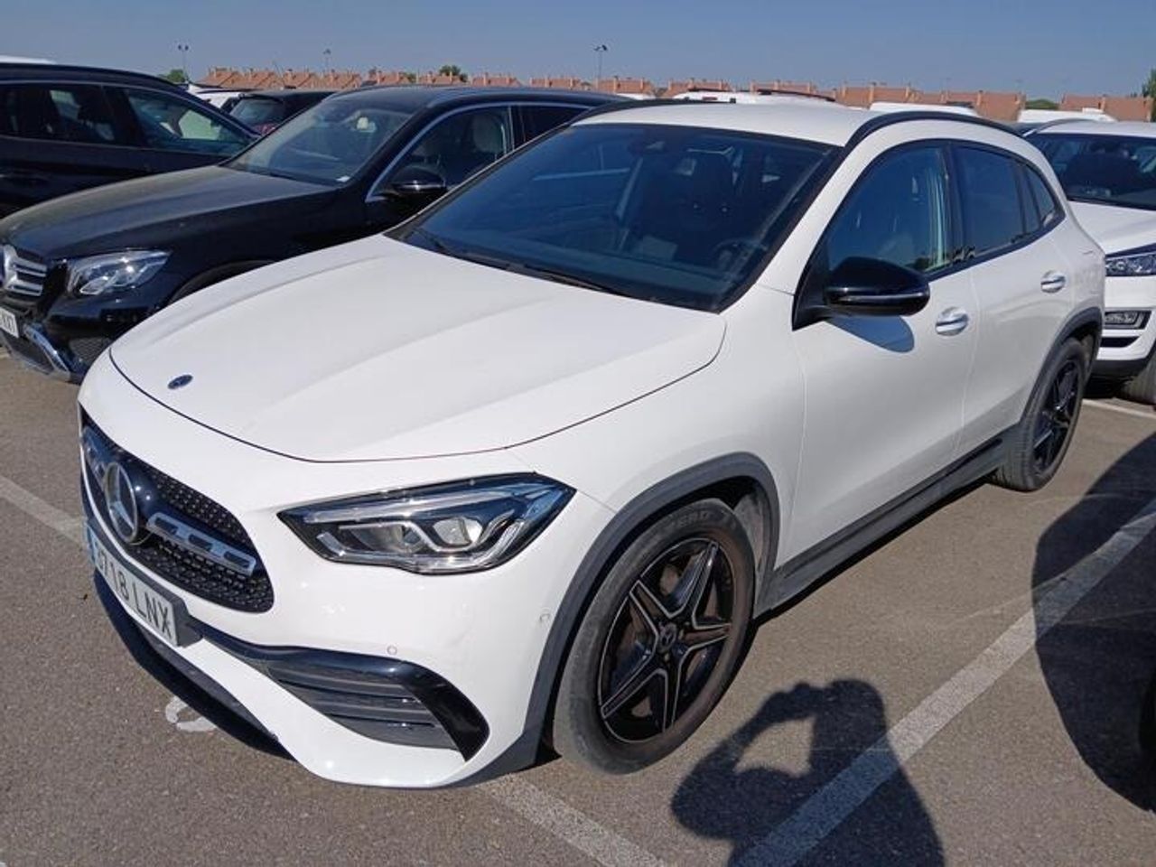 Mercedes GLA 200 D AMG LINE + PAQUETE PREMIUM+ SMARTPHONE  - Foto 2