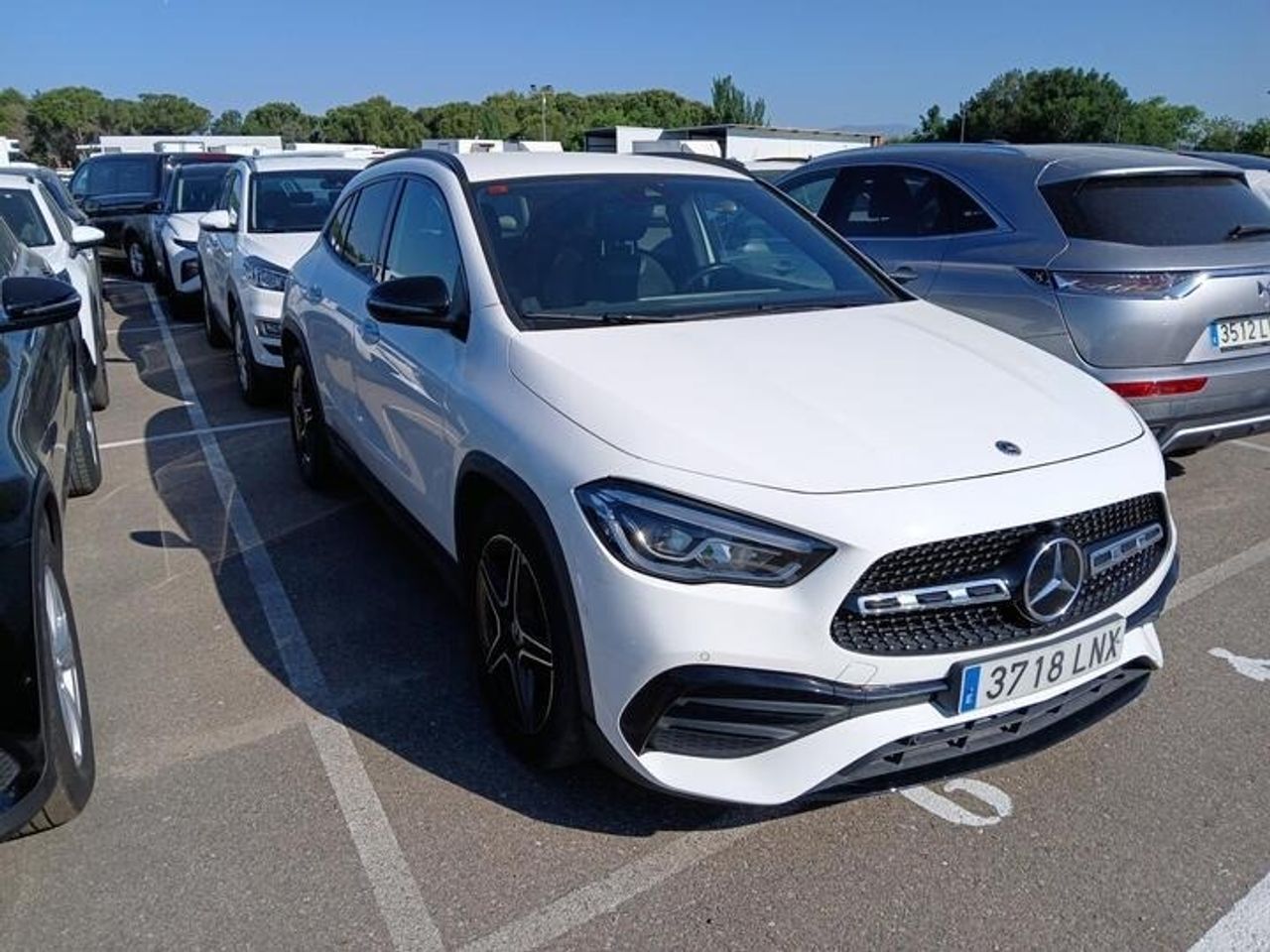 Mercedes GLA 200 D AMG LINE + PAQUETE PREMIUM+ SMARTPHONE  - Foto 2