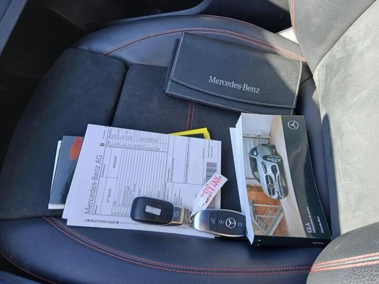 Mercedes GLA 200 D AMG LINE + PAQUETE PREMIUM+ SMARTPHONE  - Foto 2