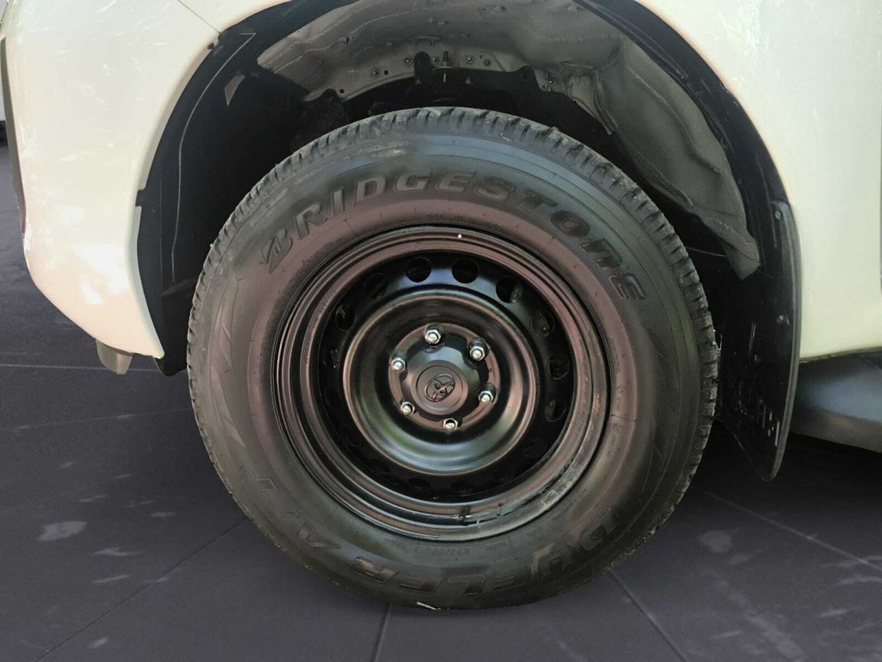 Toyota Hilux 2.4 D4D CABINA DOBLE GX  - Foto 2