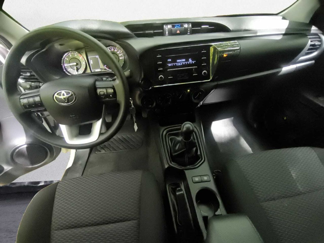 Toyota Hilux 2.4 D4D CABINA DOBLE GX  - Foto 2