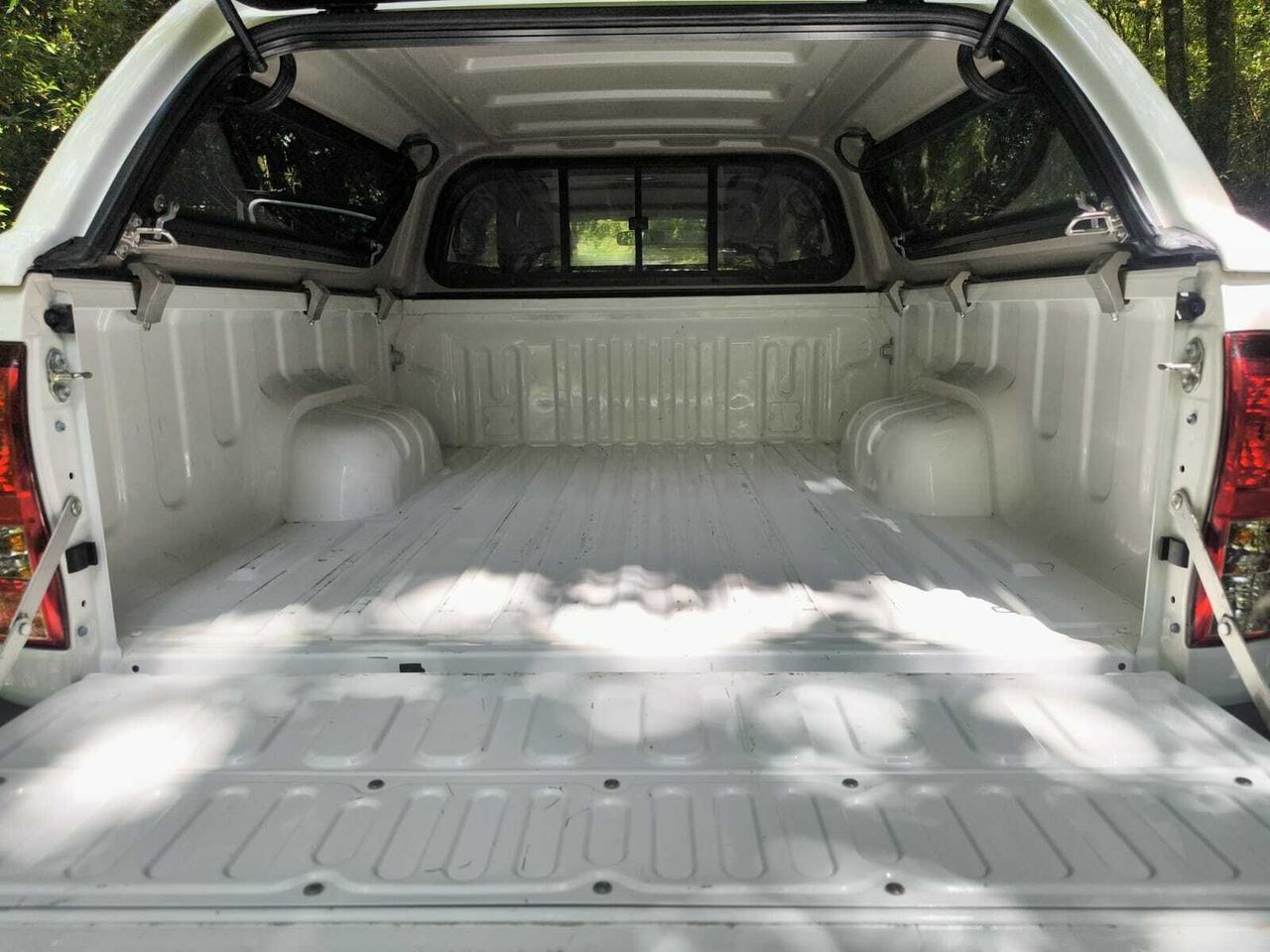 Toyota Hilux 2.4 D4D CABINA DOBLE GX  - Foto 2