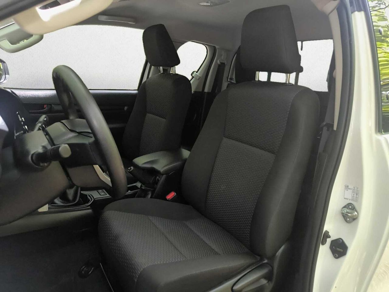 Toyota Hilux 2.4 D4D CABINA DOBLE GX  - Foto 2