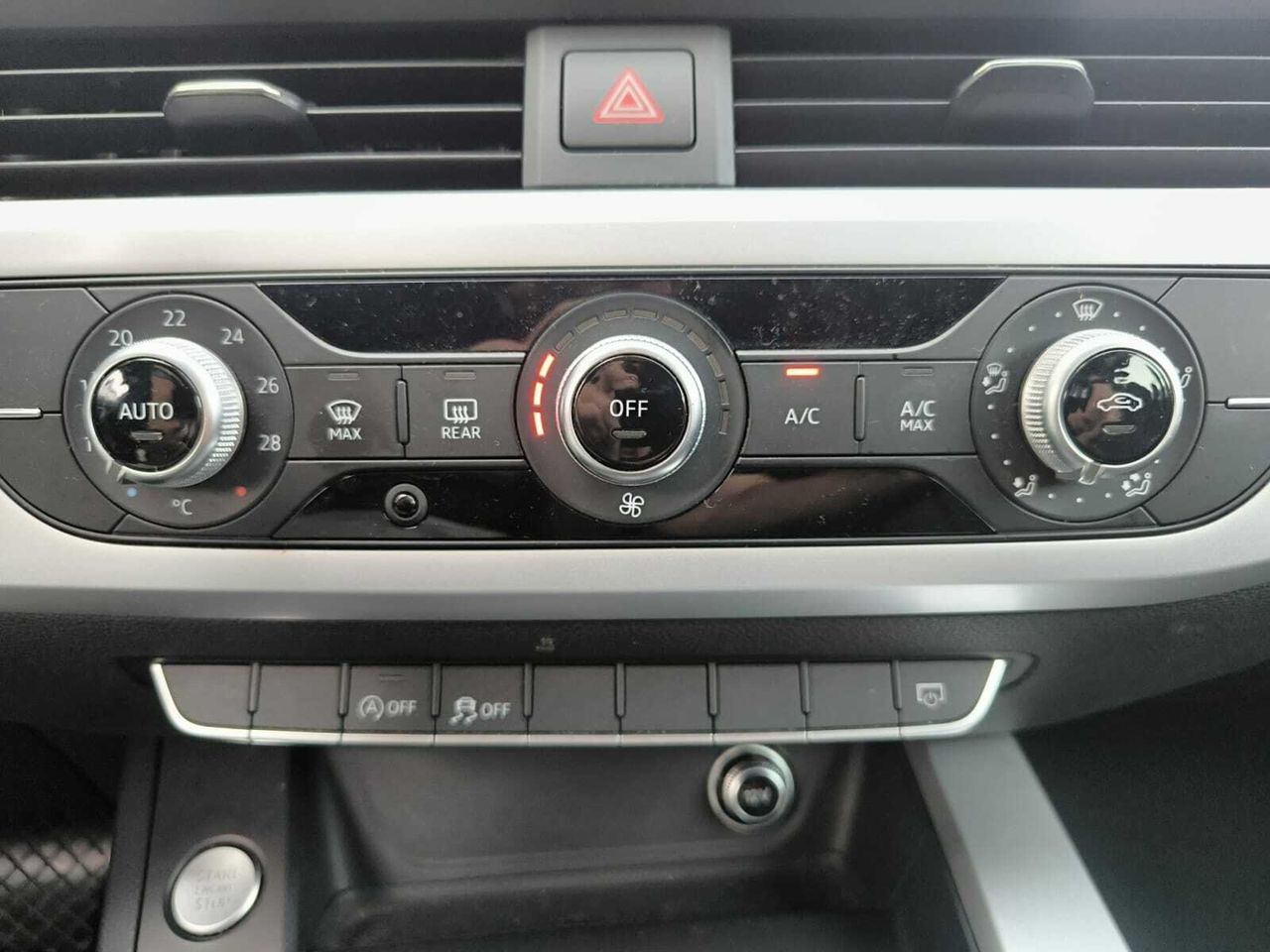 Audi A4 AVANT 2.0 TDI 150 CV S TRONIC  - Foto 2