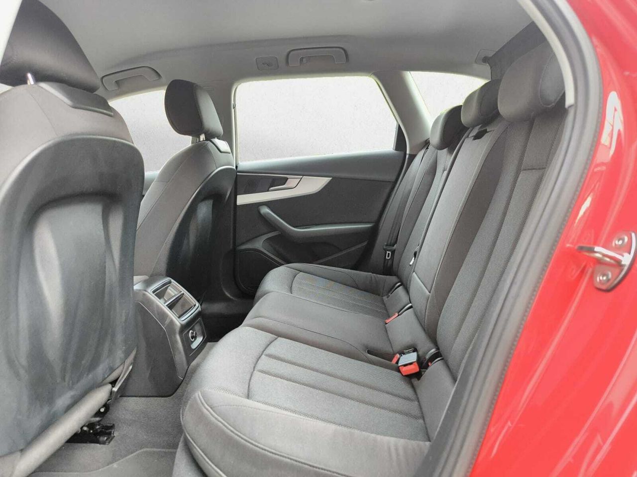 Audi A4 AVANT 2.0 TDI 150 CV S TRONIC  - Foto 2