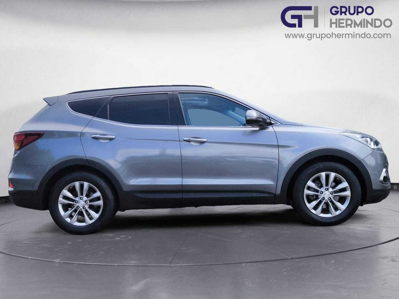Hyundai Santa Fe 2.2 CRDI TECNO AUTO 4X2  200 CV  7 PLAZAS+TECHO PANORAMICO  - Foto 2