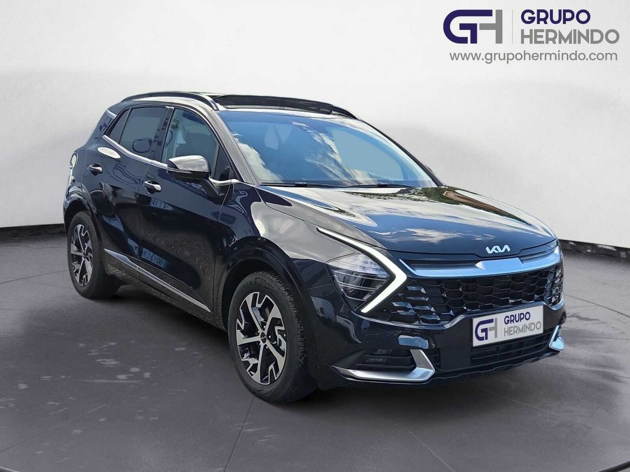 Kia Sportage 1.6 TGDI HEV TECH 230 CV + PAQUETE TECHO  - Foto 2