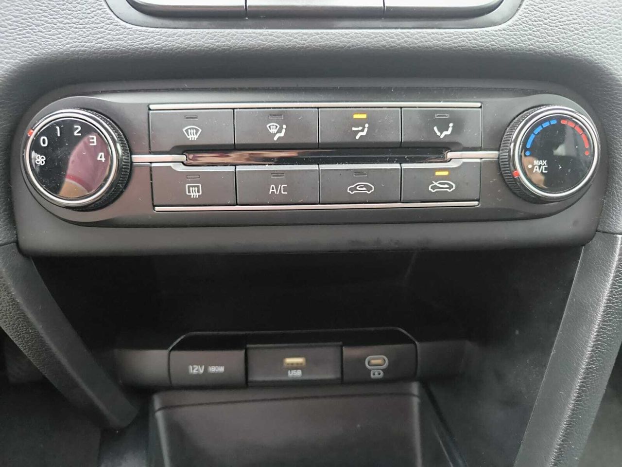 Kia XCeed 1.0 T-GDI CONCEPT 120 CV  - Foto 2