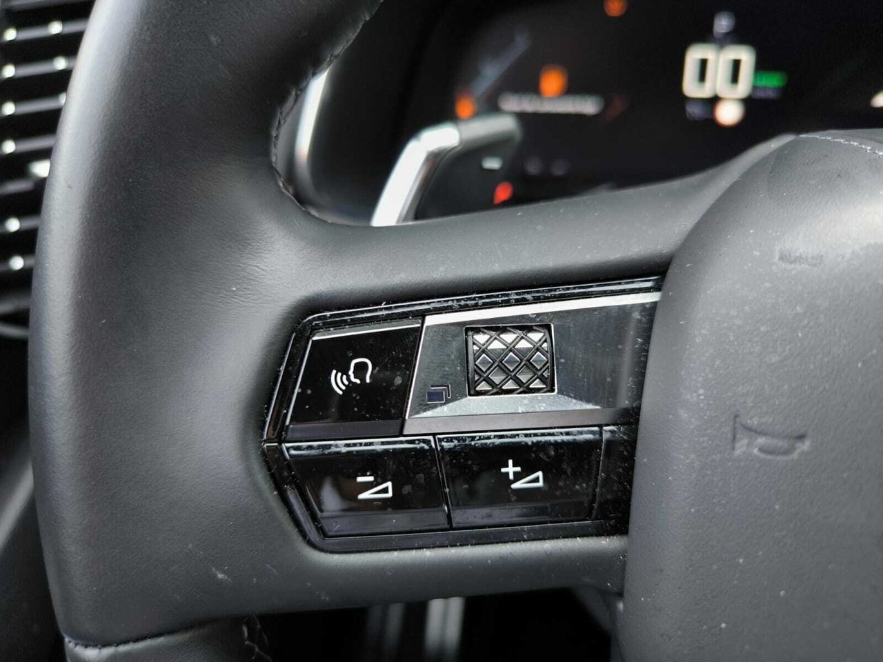DS DS 7 CROSSBACK E TENSE 225 LIGNE NOIRE  - Foto 2