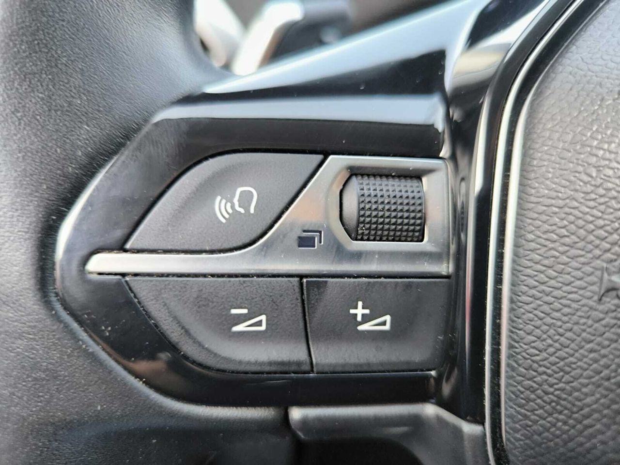 Peugeot 3008 Hybrid ALLURE PACK 225 e-EAT8  - Foto 2