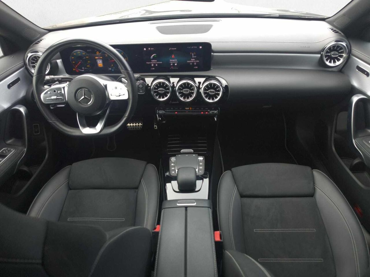 Mercedes CLA 200 D DCT SHOOTING BRAKE AMG LINE+PAQ PREMIUM+ SMARTPHONE  - Foto 2