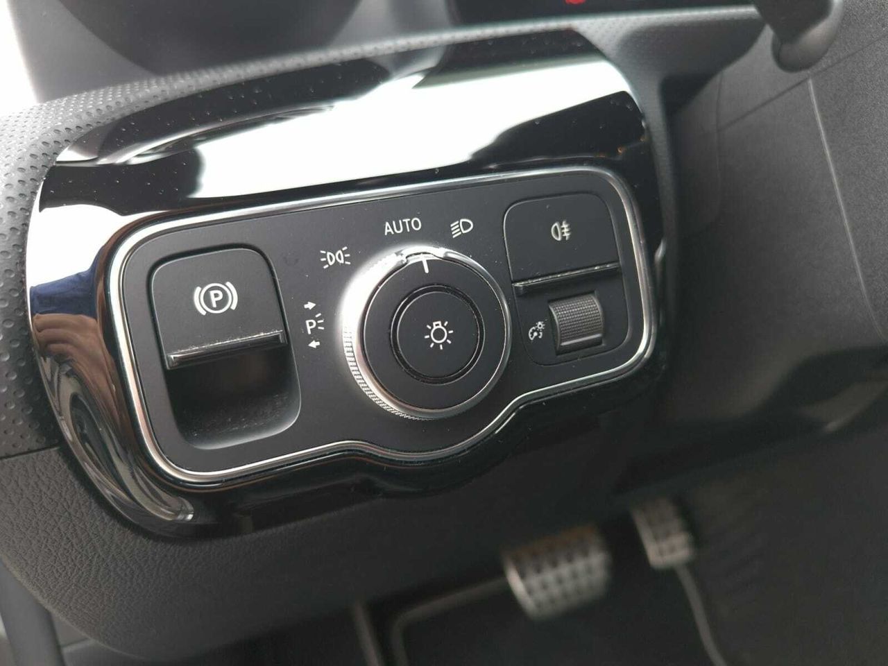 Mercedes CLA 200 D DCT SHOOTING BRAKE AMG LINE+PAQ PREMIUM+ SMARTPHONE  - Foto 2