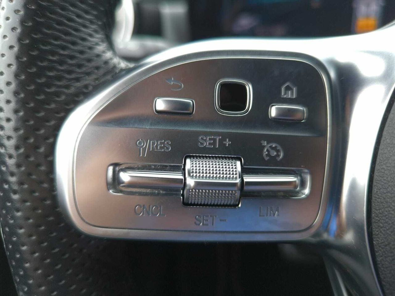 Mercedes CLA 200 D DCT SHOOTING BRAKE AMG LINE+PAQ PREMIUM+ SMARTPHONE  - Foto 2