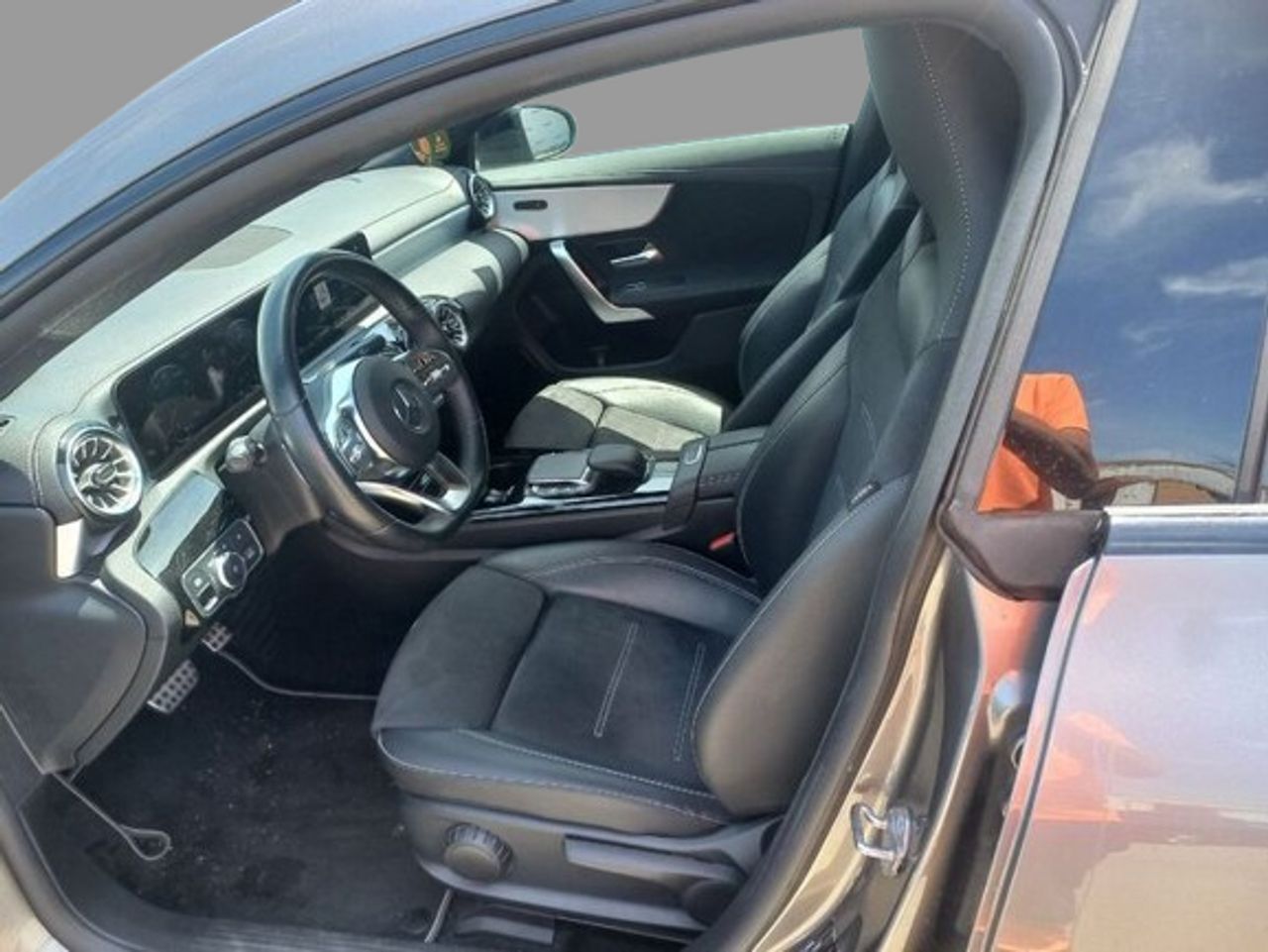 Mercedes CLA 200 D DCT SHOOTING BRAKE AMG LINE+PAQ PREMIUM+ SMARTPHONE  - Foto 2