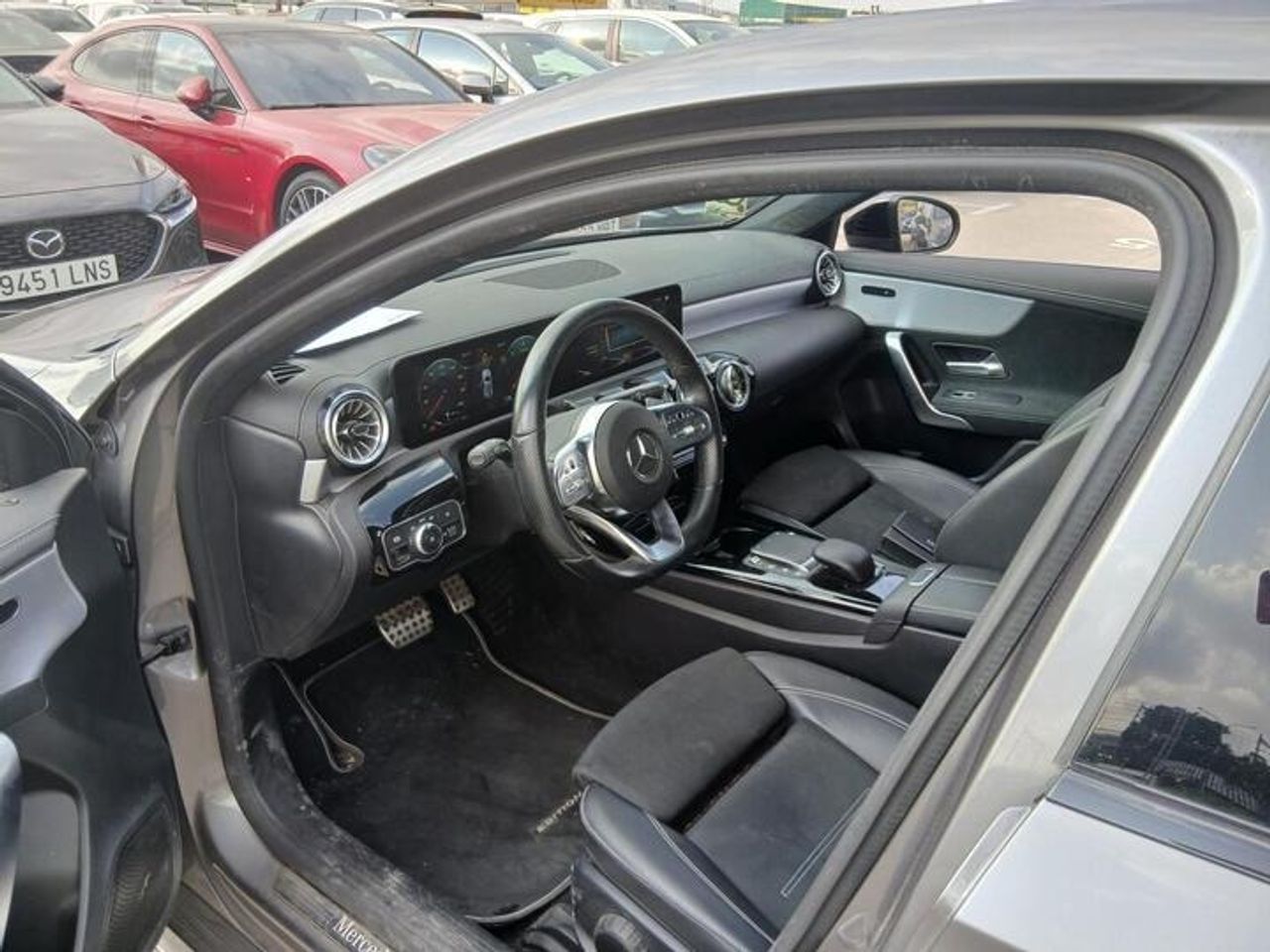 Mercedes Clase A 200 D AMG LINE + PAQUETE PREMIUM+ SMARTPHONE  - Foto 2