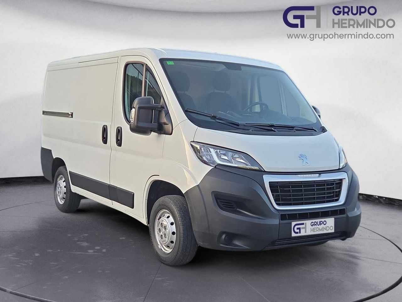 Peugeot Boxer FURGON PACK 330 L1 H1 BLUE HDI 120 CV  - Foto 2