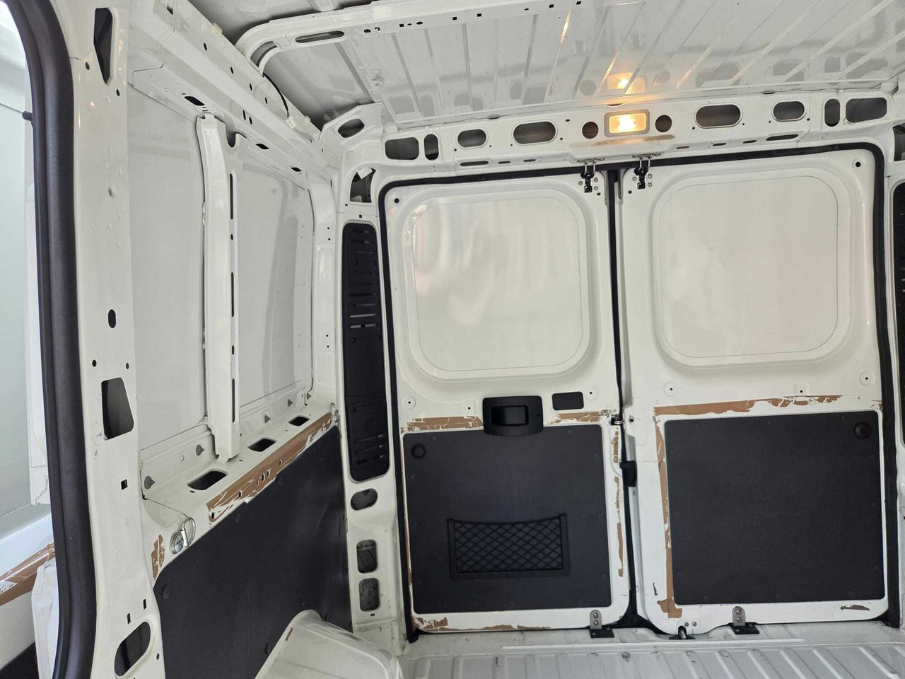 Peugeot Boxer FURGON PACK 330 L1 H1 BLUE HDI 120 CV  - Foto 2