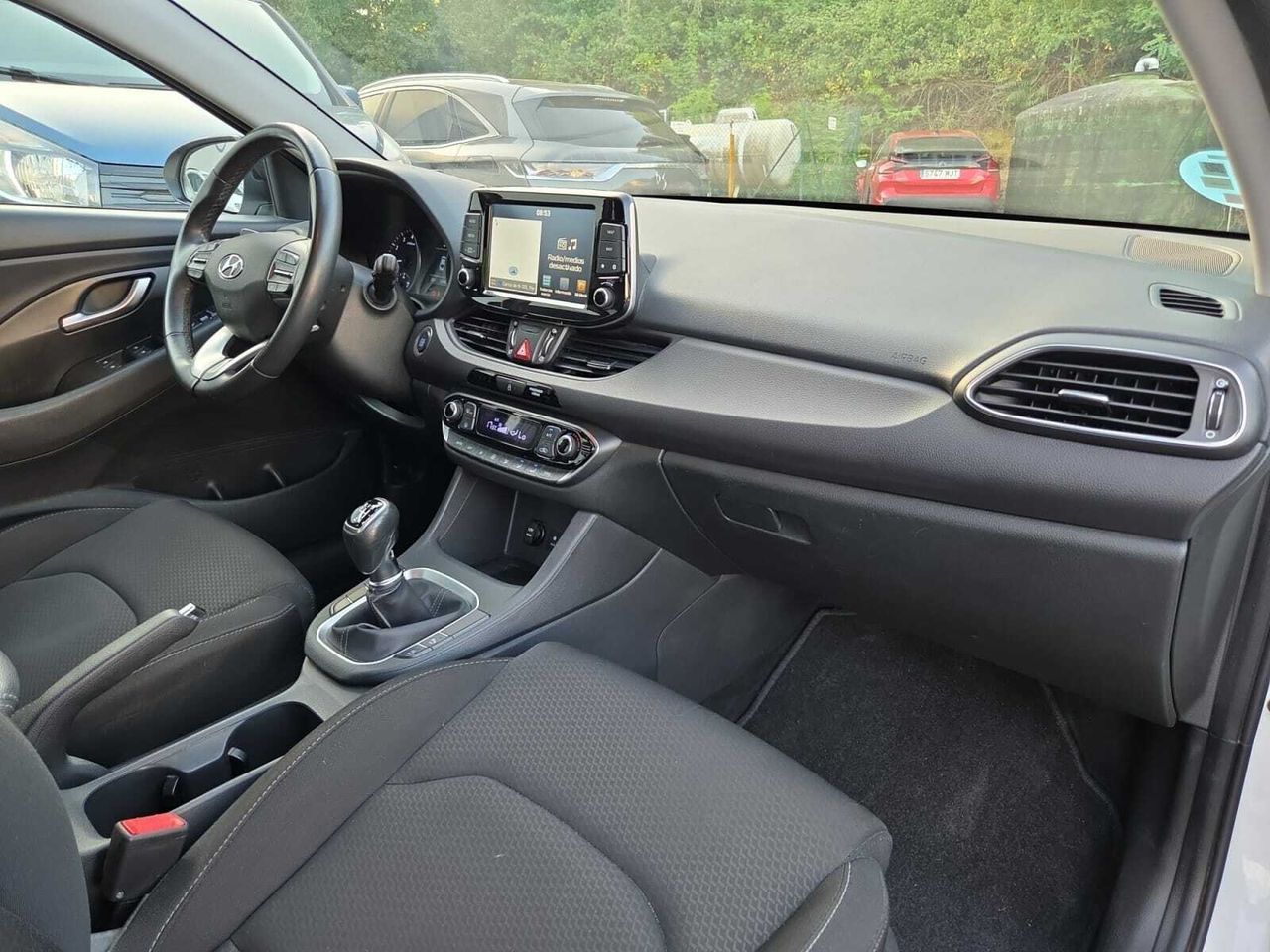 Hyundai i30 1.4 TGDI STYLE FASTBACK  - Foto 2