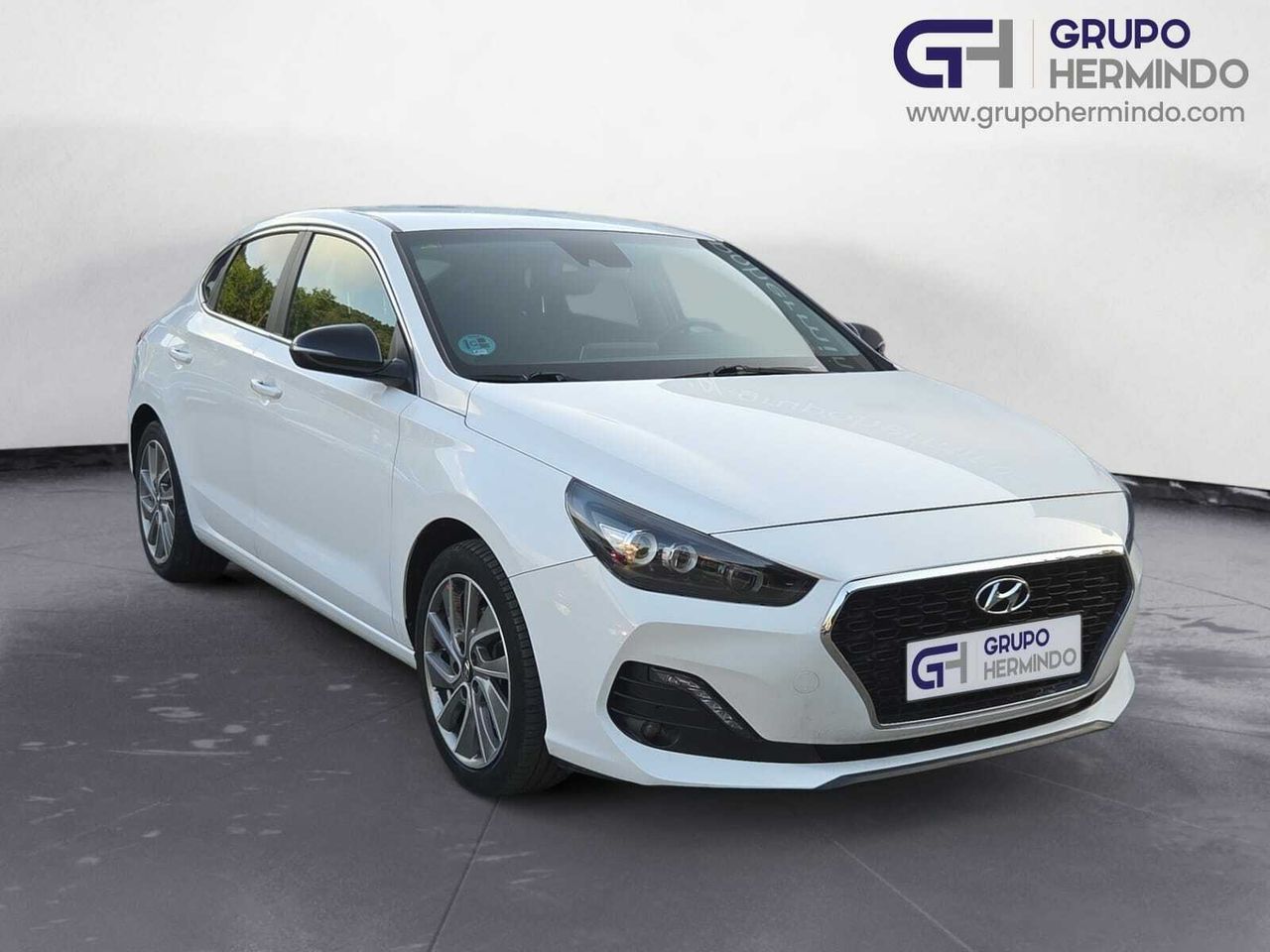 Hyundai i30 1.4 TGDI STYLE FASTBACK  - Foto 2