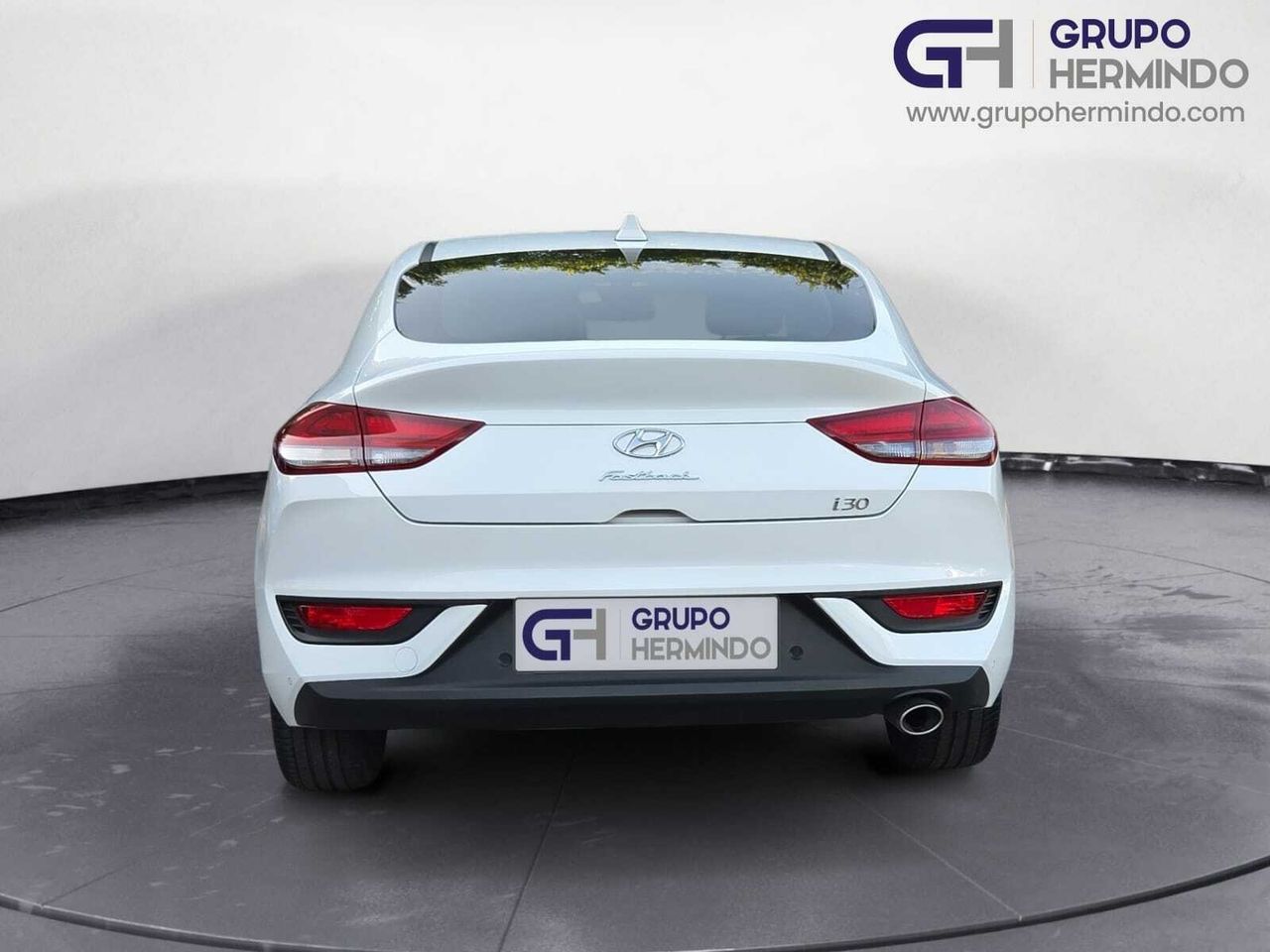 Hyundai i30 1.4 TGDI STYLE FASTBACK  - Foto 2