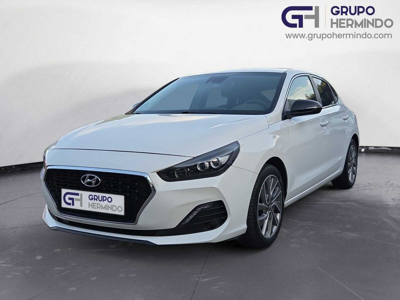 Hyundai i30 1.4 TGDI STYLE FASTBACK  - Foto 2