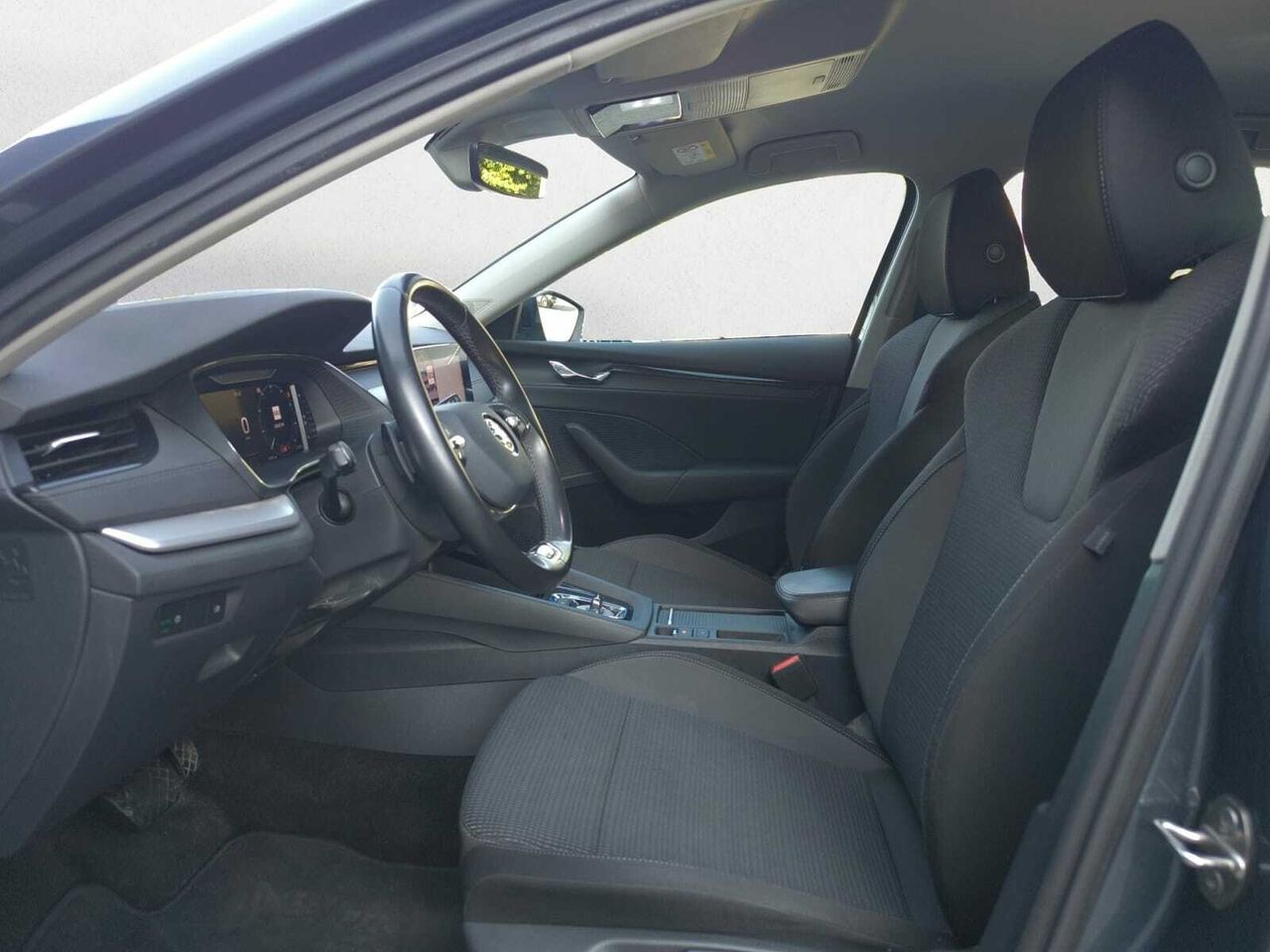Skoda Octavia COMBI 2.0 TDI 150 CV DSG AMBITION + PACK BUSINESS  - Foto 2