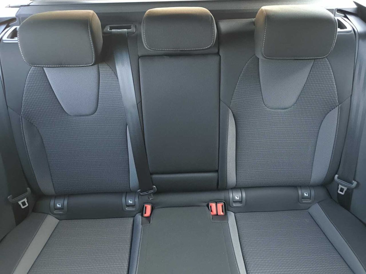Skoda Octavia COMBI 2.0 TDI 150 CV DSG AMBITION + PACK BUSINESS  - Foto 2
